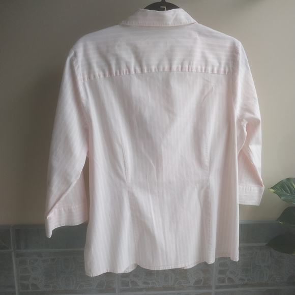 Pink & white striped 3/4 sleeve button down shirt - Picture 4 of 4